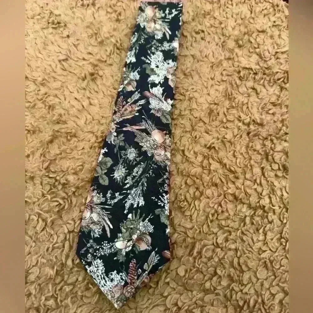 Vintage Emalaysia Botanical Tie Floral Pinecone Nature Necktie made  in Malaysia